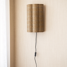 Cargar imagen en el visor de la galería, Lámpara de pared textil verde oliva oscuro 15x10x30 cm E27 - LLAP0091