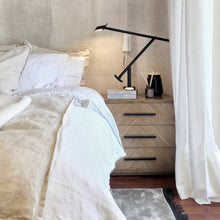 Cargar imagen en el visor de la galería, Lámpara sobremesa aluminio negro LED 5W - LGLS0037