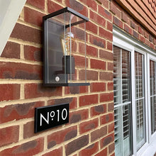 Cargar imagen en el visor de la galería, Aplique exterior grafito con sensor 14x16x29 cm IP54 E27 - LUAP0139