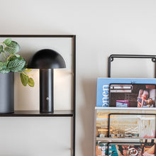 Cargar imagen en el visor de la galería, Lámpara sobremesa metal recargable negro 24,5 cm LED- PGLS0055