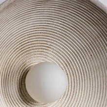 Cargar imagen en el visor de la galería, Aplique resina beige G4 Ø20cm - TOAP0076