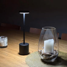 Cargar imagen en el visor de la galería, Lámpara sobremesa aluminio negro LED 3,5 W - TOLS0026