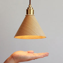 Cargar imagen en el visor de la galería, Lámpara colgante metal color madera clara Ø20 cm E27 - GOLC0006