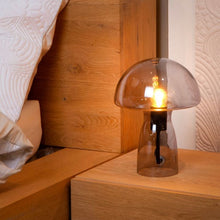 Cargar imagen en el visor de la galería, Lámpara sobremesa vidrio humo Ø23x28 cm E27 - LULS0147
