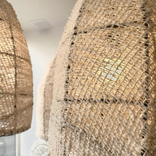 Cargar imagen en el visor de la galería, Lámpara colgante lana artesanal Ø33x50 cm E27
