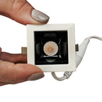 Foco mini embutido metal blanco 4,5x4,5x 5 cm LED  2W - CEFO0010