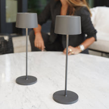 Cargar imagen en el visor de la galería, Lámpara sobremesa aluminio negro  LED 3,5 W - TOLS0024
