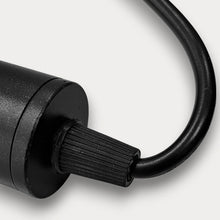 Cargar imagen en el visor de la galería, Foco riel magnético slim negro 7W 24° 48V 3000K LED -  KOLC0007
