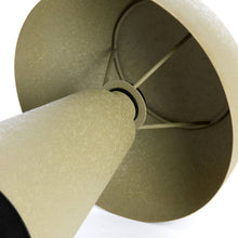 Cargar imagen en el visor de la galería, Lámpara de mesa Ø26x41 cm verde oliva mate - LLLS0395
