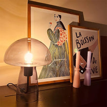 Cargar imagen en el visor de la galería, Lámpara sobremesa vidrio humo Ø23x28 cm E27 - LULS0147

