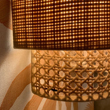 Cargar imagen en el visor de la galería, Apliqué rafia natural 24x30 cm E27 - OPAP0020
