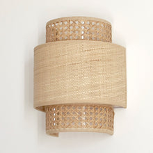 Cargar imagen en el visor de la galería, Apliqué rafia natural 24x30 cm E27 - OPAP0020

