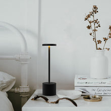 Cargar imagen en el visor de la galería, Lámpara sobremesa aluminio negro  LED 3,5 W - TOLS0026
