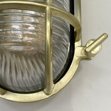 Cargar imagen en el visor de la galería, Apliqué metal vidrio bronce envejecido exterior IP44 15x19 cm E27 - LGAP0003
