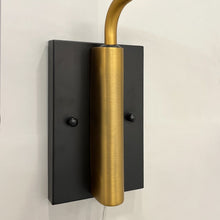 Cargar imagen en el visor de la galería, Apliqué metal dorado negro Ø35x90x34 cm E27 - LGAP0111
