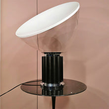 Cargar imagen en el visor de la galería, Lámpara sobremesa metal negro vidrio E27 -LGLS0035
