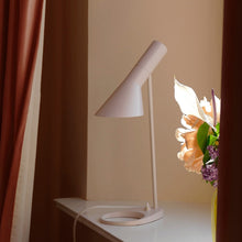 Cargar imagen en el visor de la galería, Lámpara sobremesa metal blanco E27 - LGLS0039
