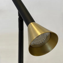 Cargar imagen en el visor de la galería, Apliqué metal negro bronce 34x1,47 cm LED 5W - SAAP0001

