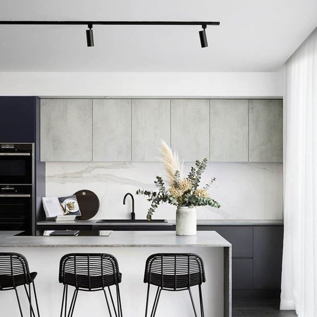 Foco metal negro para riel magnético 14x18cm LED 3W 220V - TDFO0001